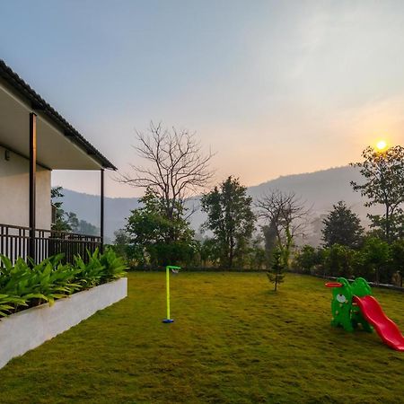Saffronstays Turquoise Maison, Karjat Bagian luar foto