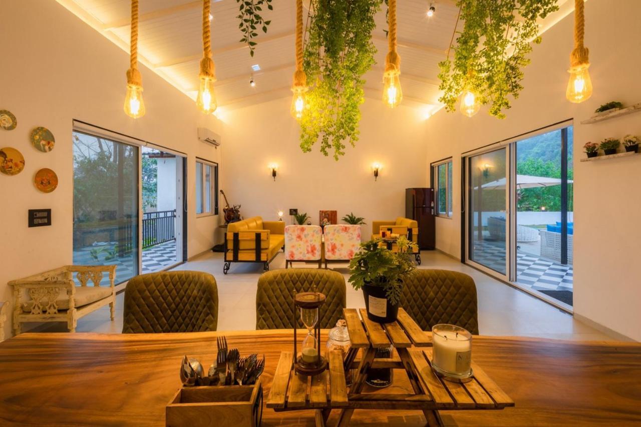 Saffronstays Turquoise Maison, Karjat Bagian luar foto
