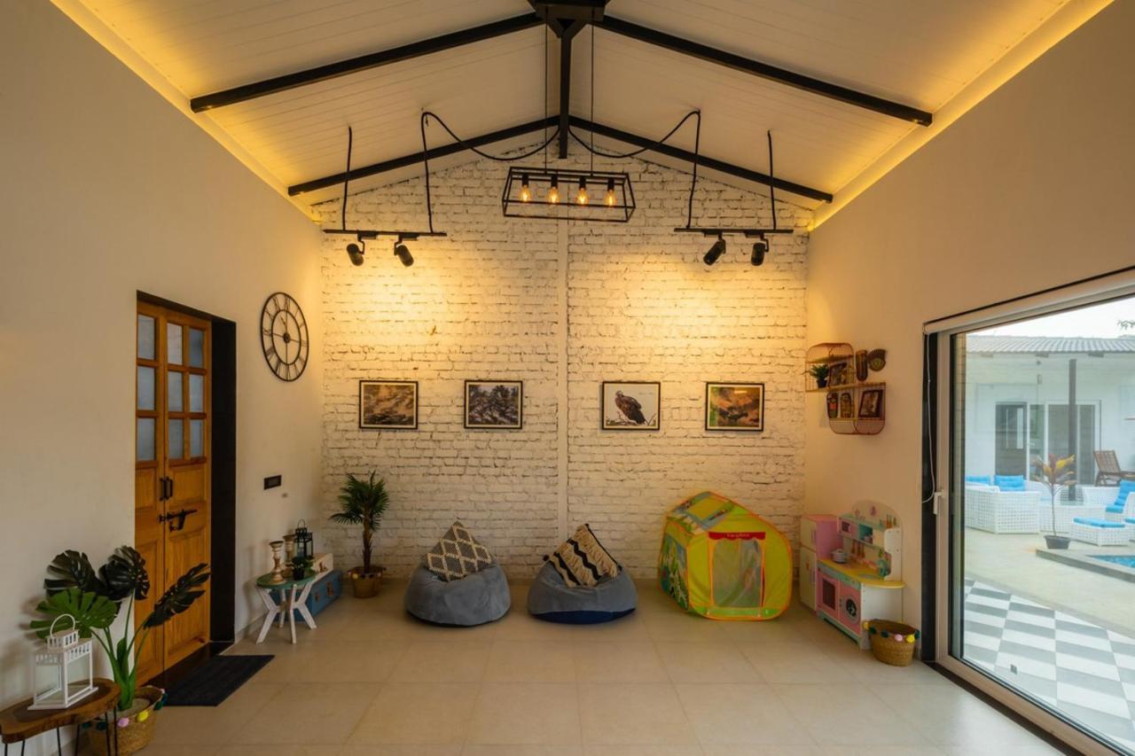 Saffronstays Turquoise Maison, Karjat Bagian luar foto