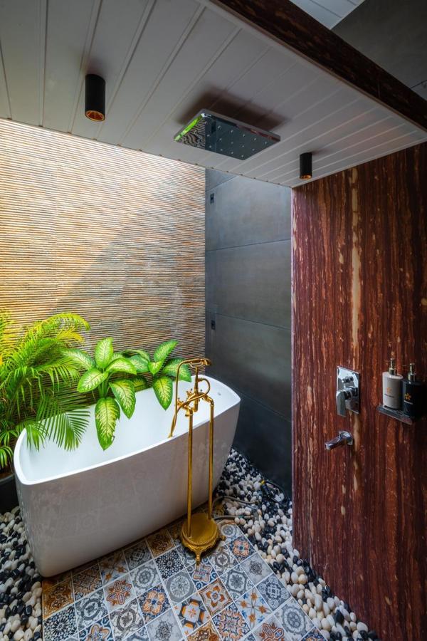 Saffronstays Turquoise Maison, Karjat Bagian luar foto