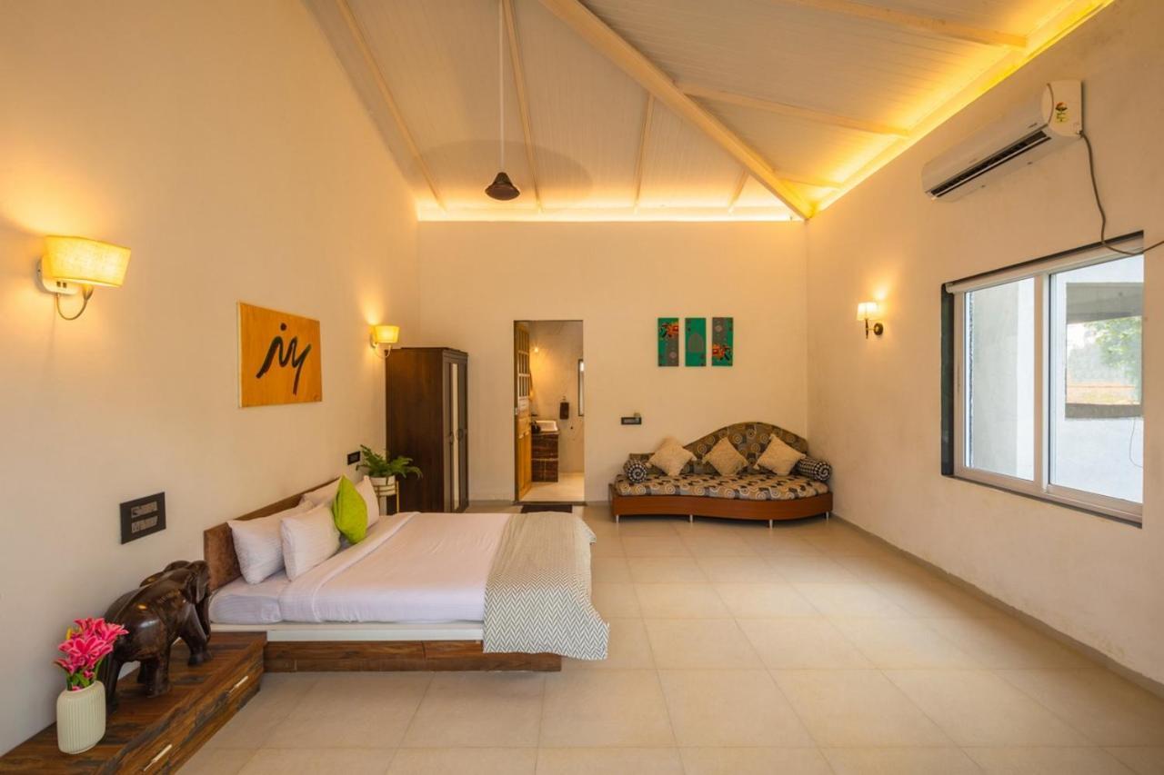 Saffronstays Turquoise Maison, Karjat Bagian luar foto