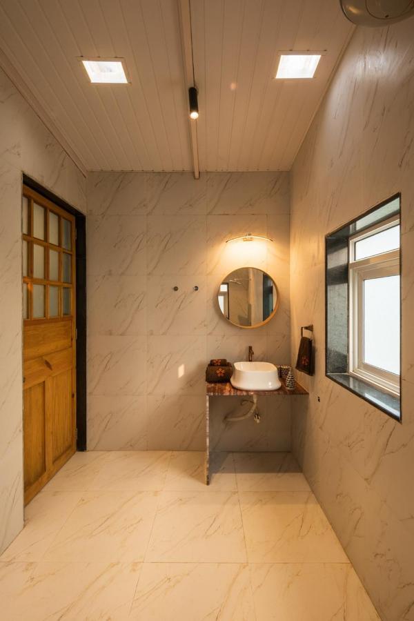 Saffronstays Turquoise Maison, Karjat Bagian luar foto